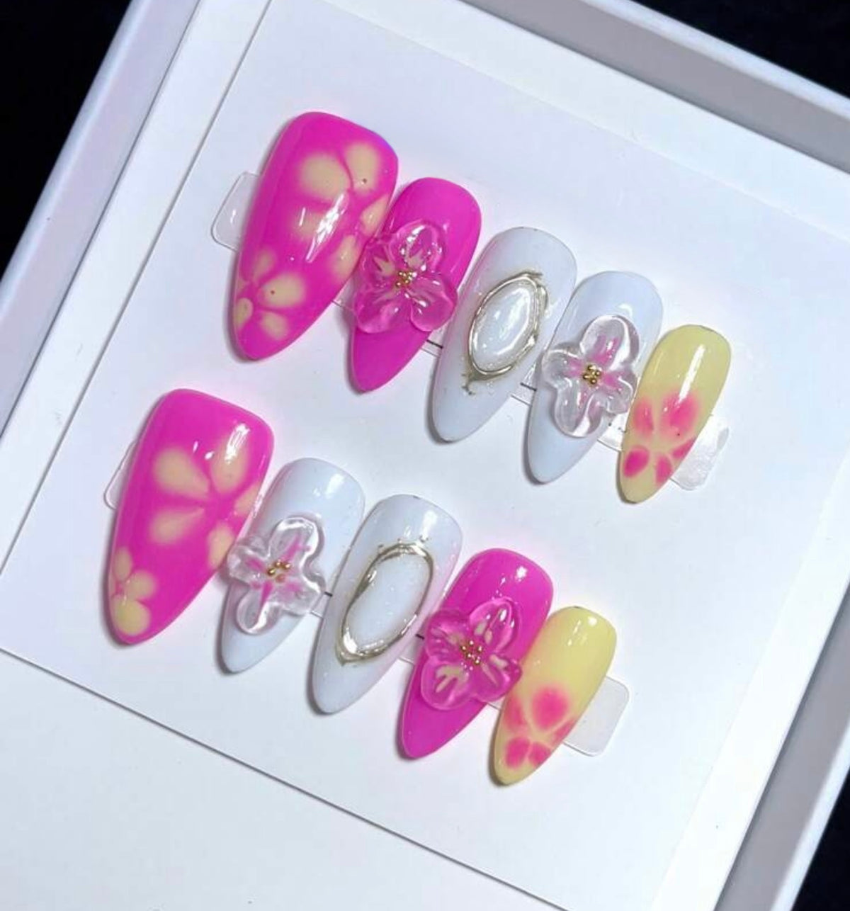 3D Pink And Yellow Flowers